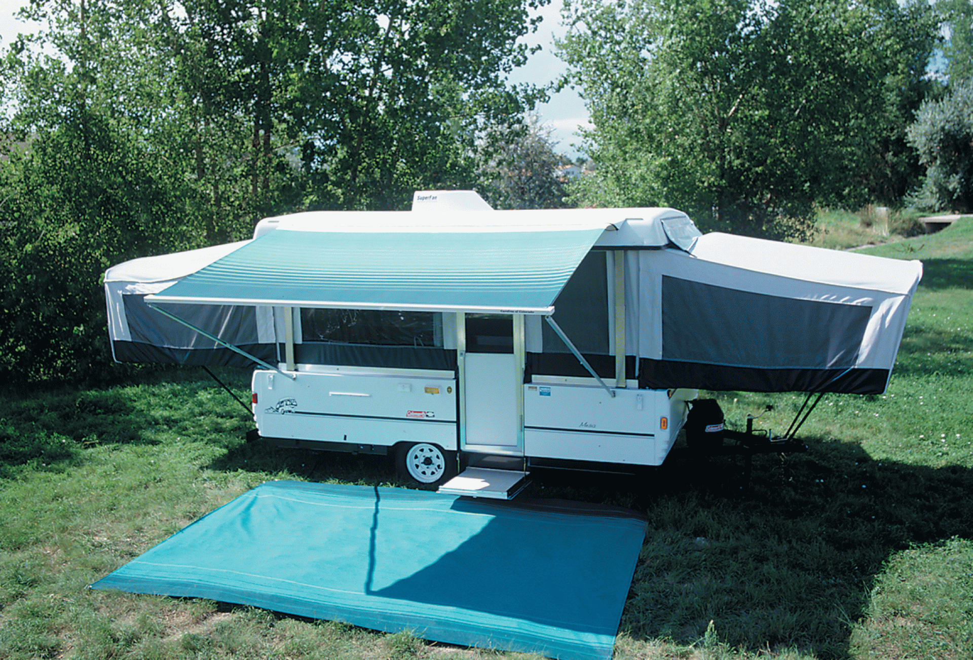CAREFREE OF COLORADO | 981388C00 | Campout Awning Metric 3.5 Metric 11' 6" Teal Dune Stripe with White Bag